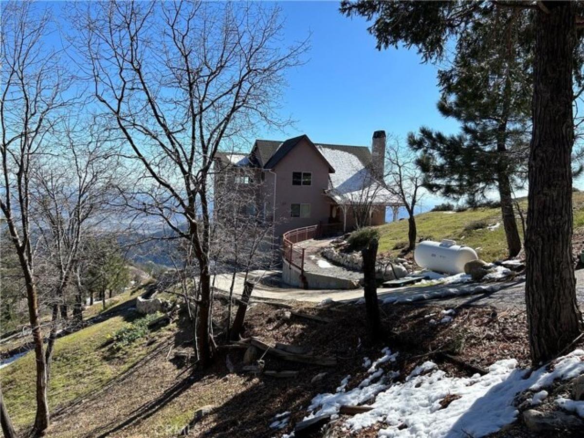 Picture of Home For Sale in Running Springs, California, United States