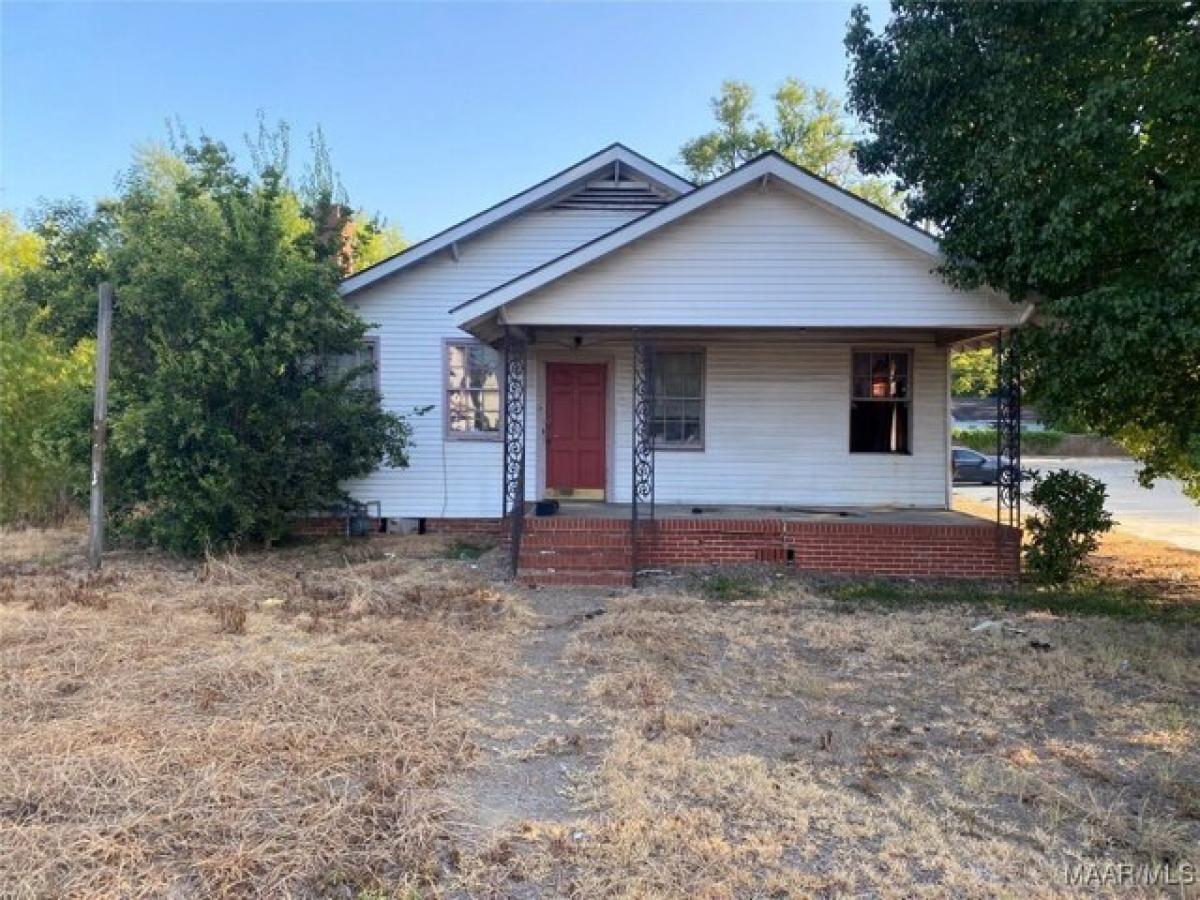 Picture of Home For Sale in Selma, Alabama, United States