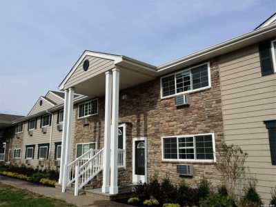 Apartment For Rent in Bay Shore, New York