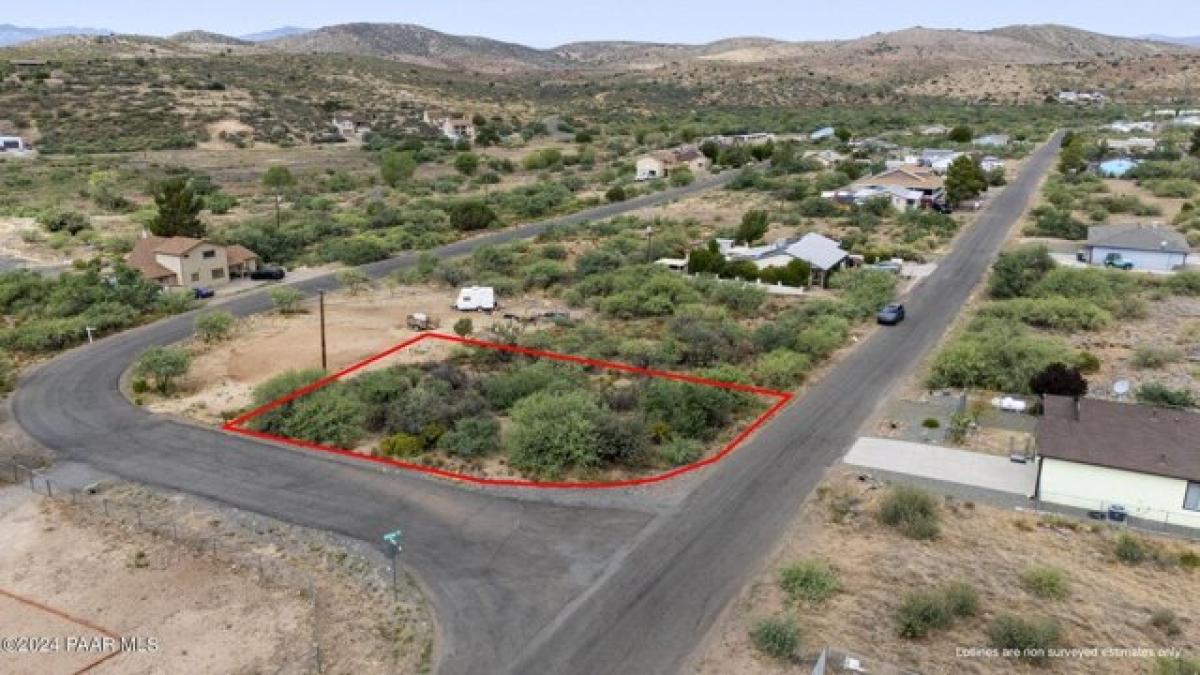 Picture of Residential Land For Sale in Mayer, Arizona, United States