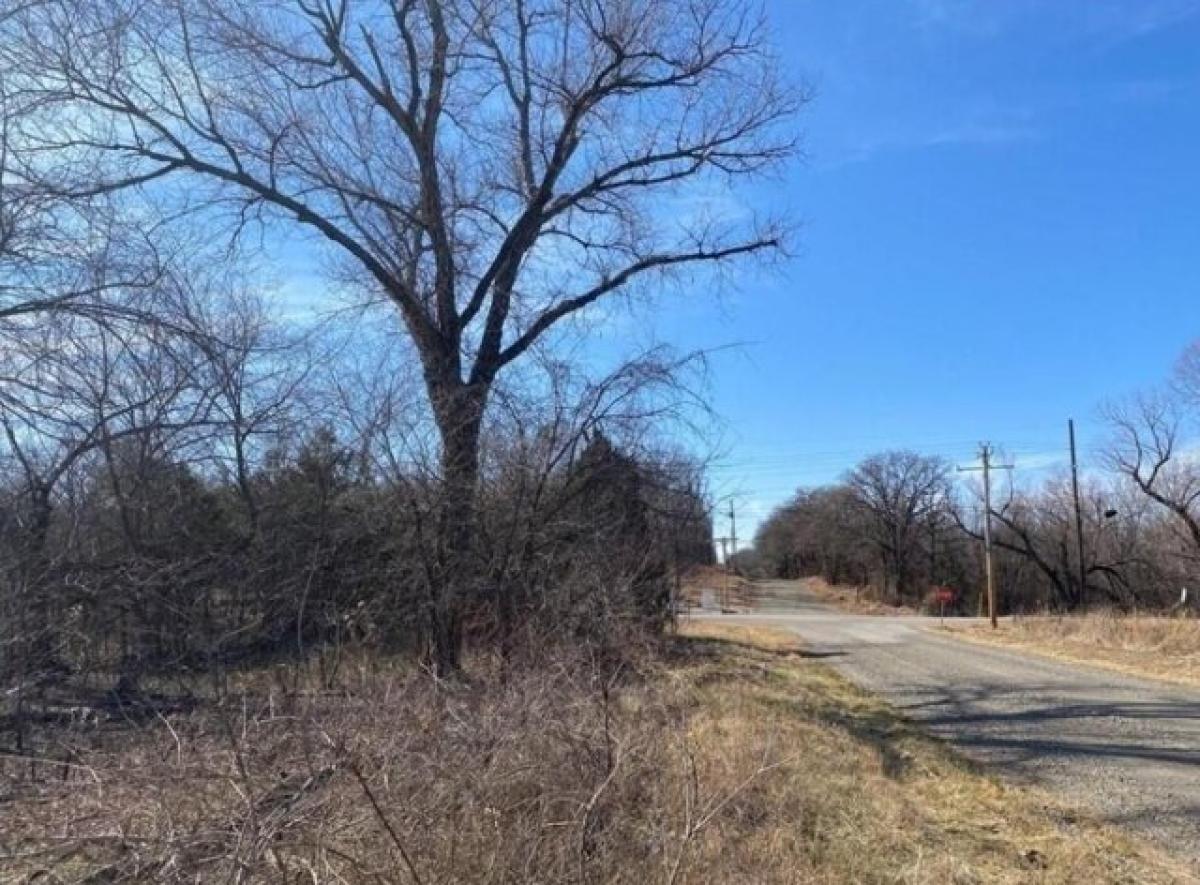 Picture of Residential Land For Sale in Noble, Oklahoma, United States