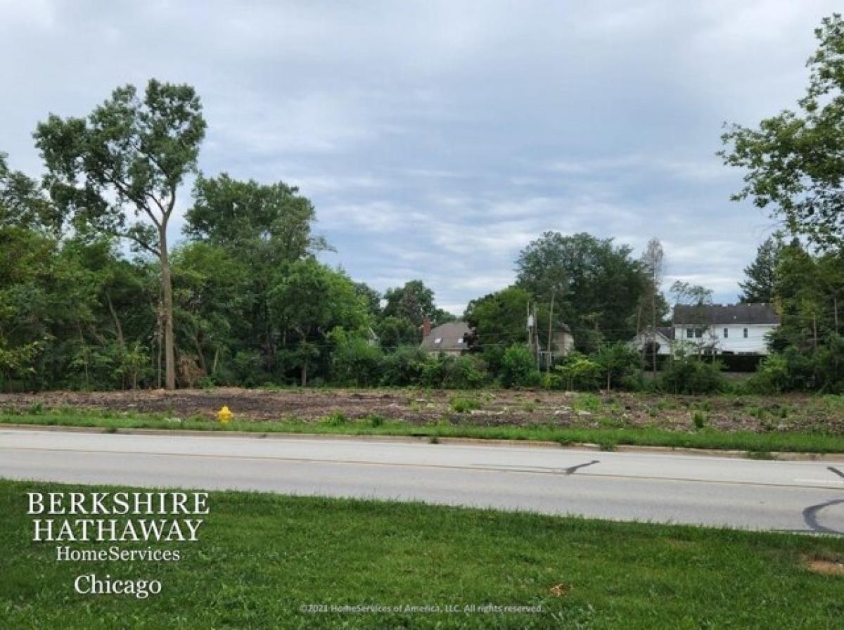 Picture of Residential Land For Sale in Downers Grove, Illinois, United States