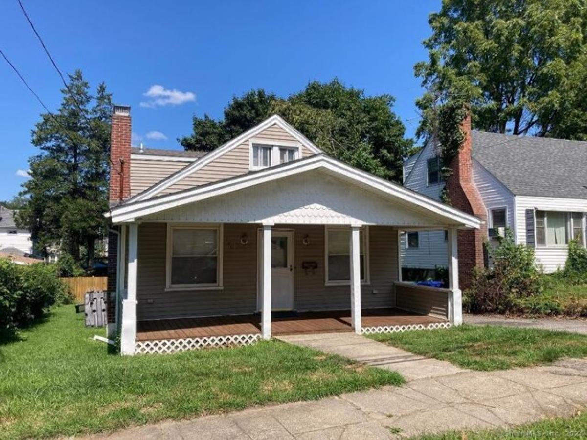 Picture of Home For Sale in Bridgeport, Connecticut, United States