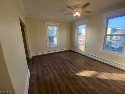 Apartment For Rent in 