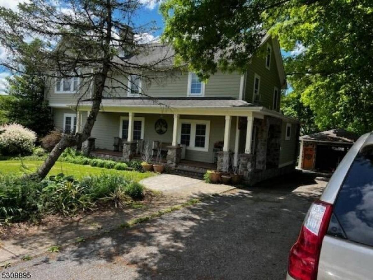 Picture of Home For Sale in Sussex, New Jersey, United States