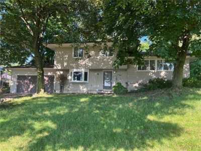 Home For Sale in Roseville, Minnesota