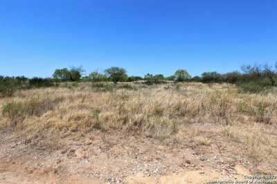 Residential Land For Sale in Devine, Texas