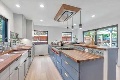 Home For Sale in Portola Valley, California