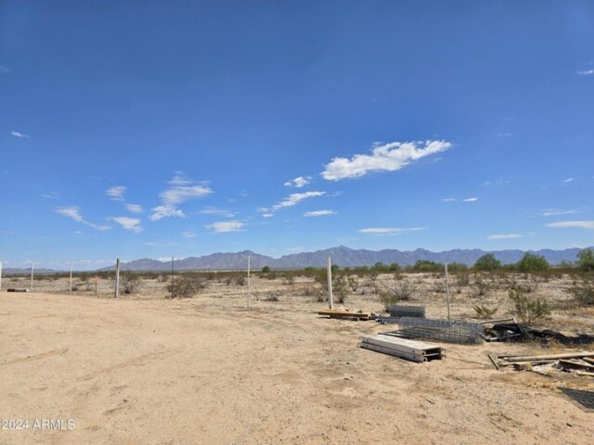 Picture of Residential Land For Sale in Buckeye, Arizona, United States