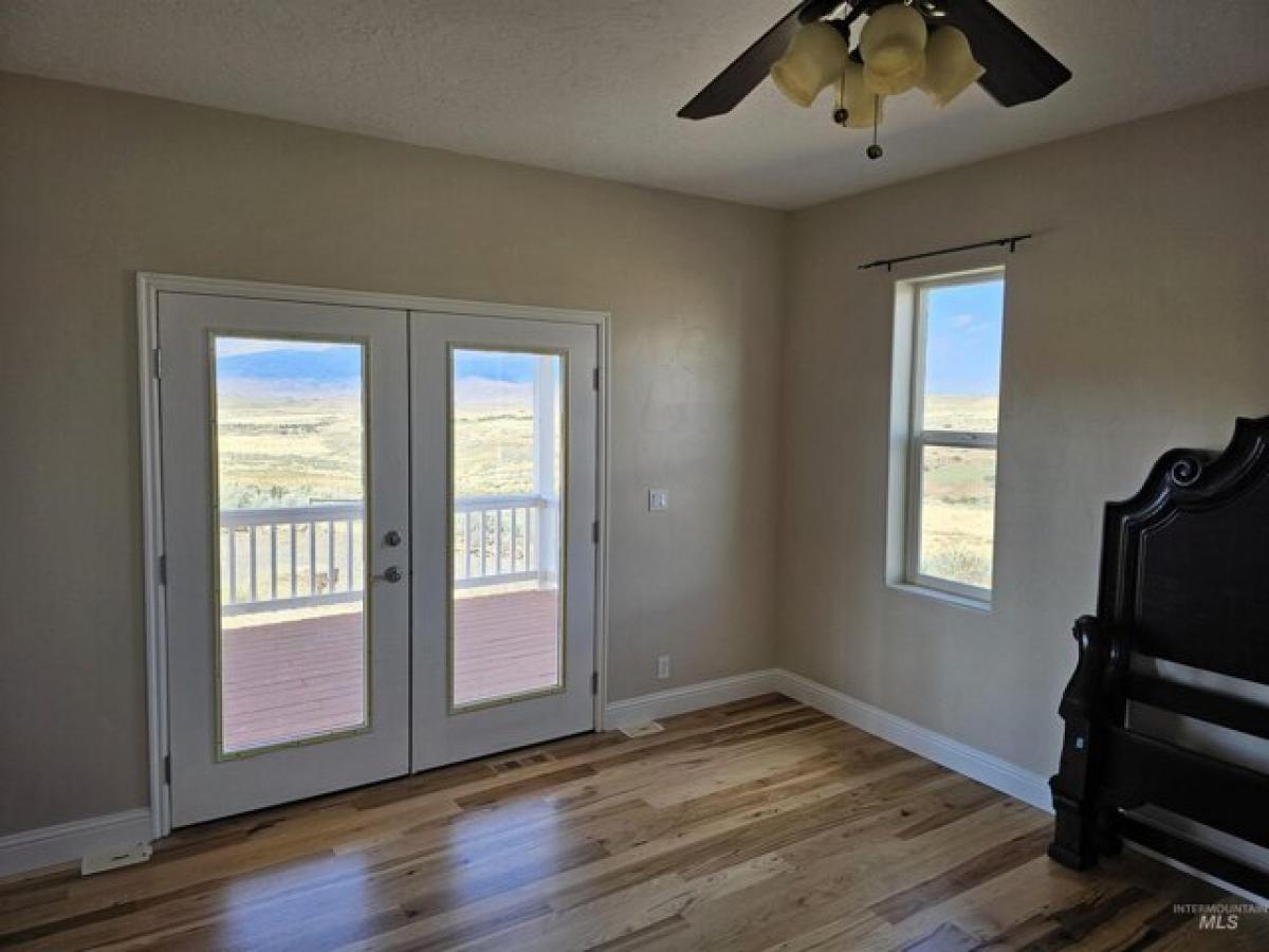 Picture of Home For Sale in Cambridge, Idaho, United States