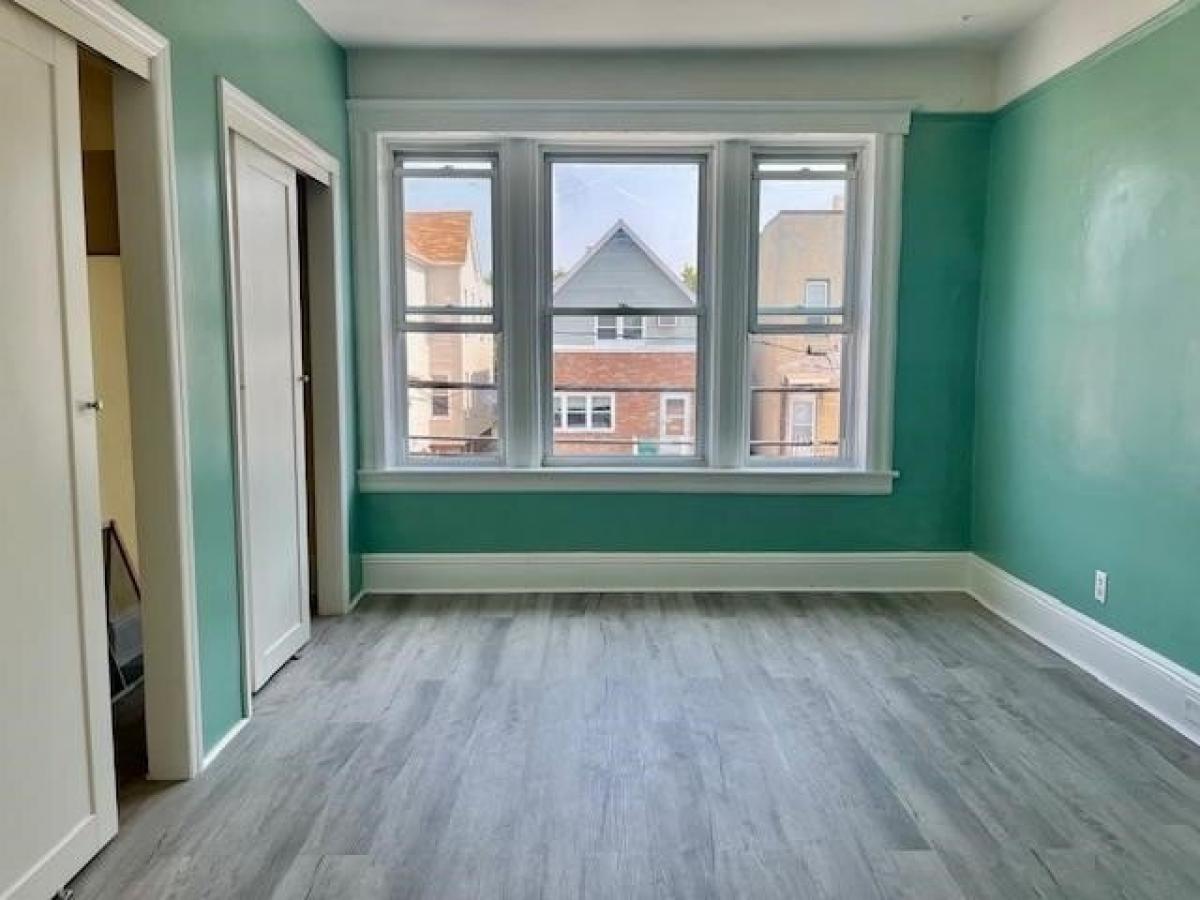 Picture of Home For Rent in Bayonne, New Jersey, United States