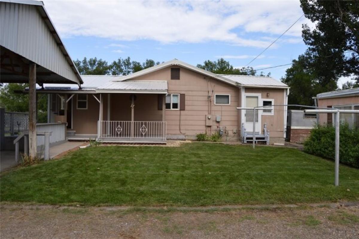 Picture of Home For Sale in Fort Benton, Montana, United States