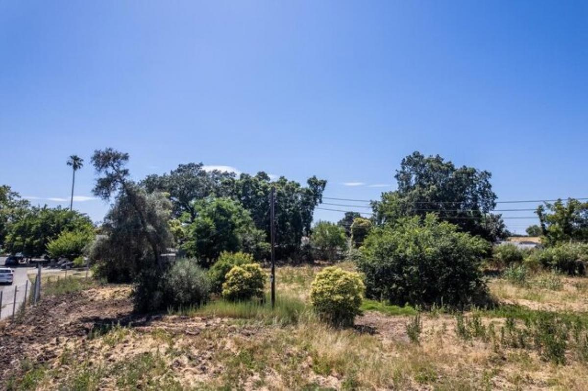 Picture of Residential Land For Sale in Sacramento, California, United States