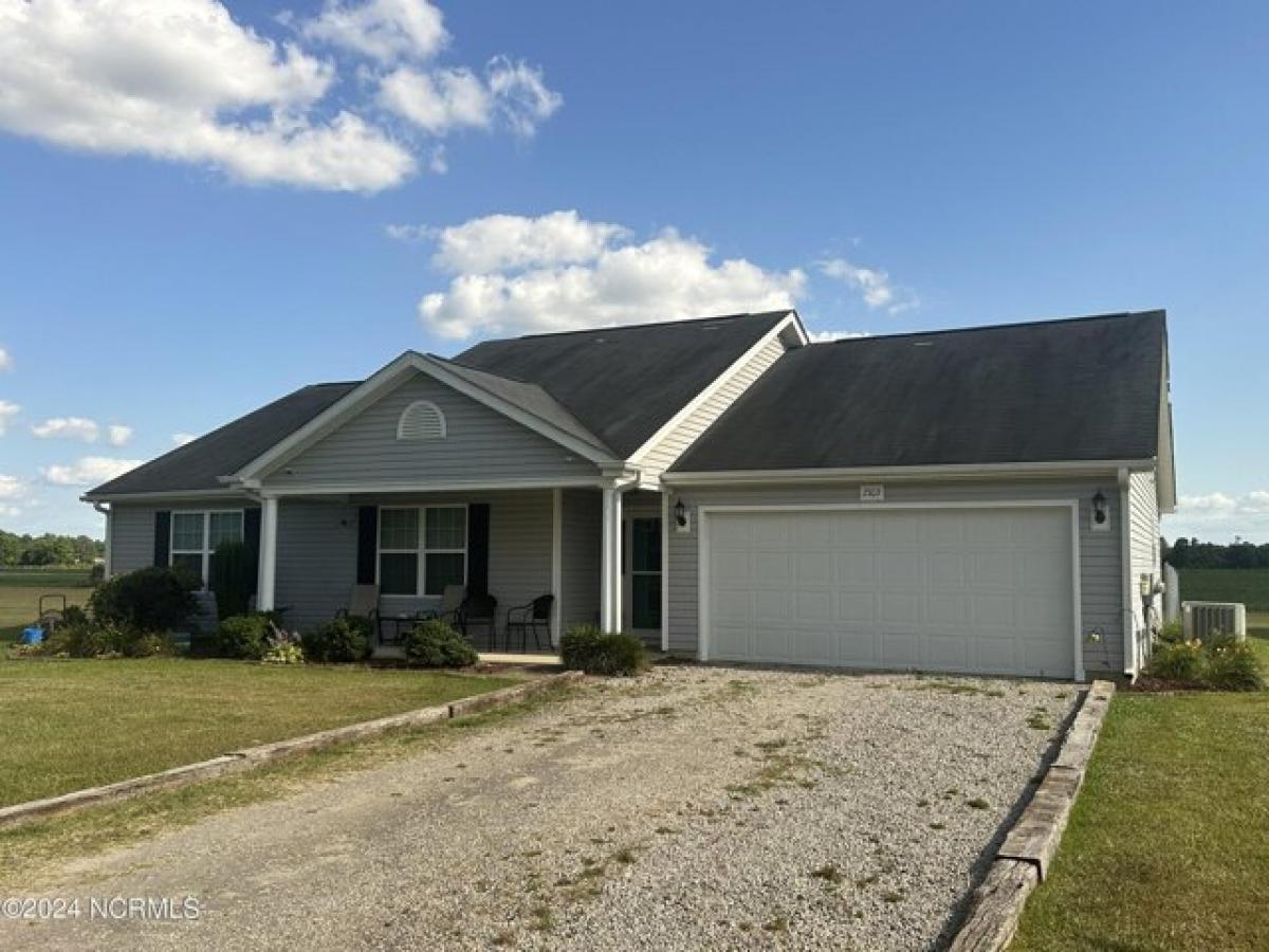 Picture of Home For Sale in Lumberton, North Carolina, United States