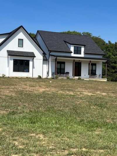 Home For Sale in Orient, Ohio