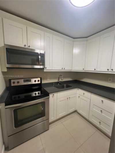 Apartment For Rent in Palmetto Bay, Florida