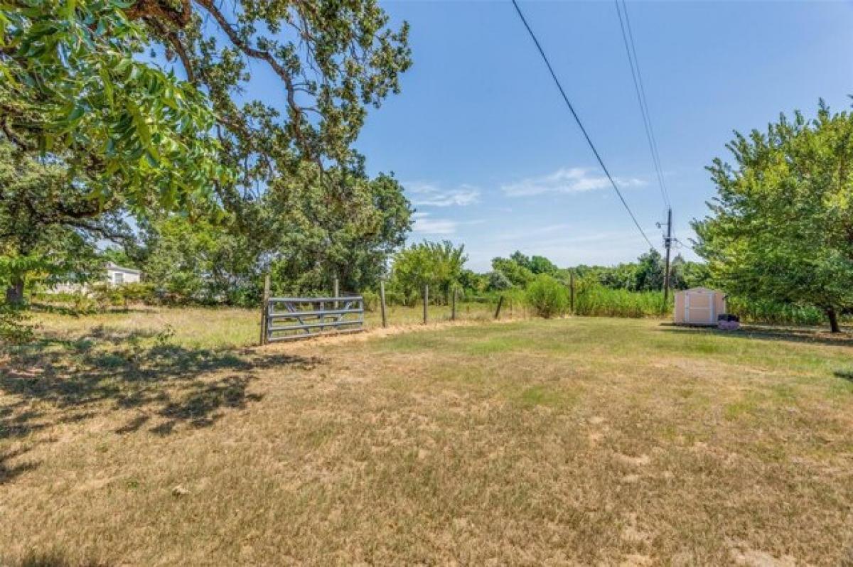 Picture of Residential Land For Sale in Burleson, Texas, United States