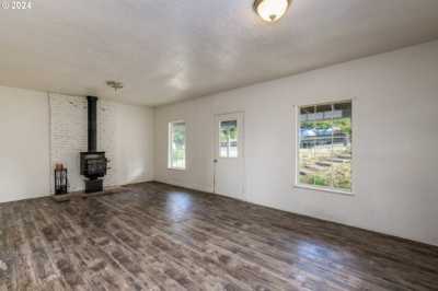 Home For Sale in Toledo, Oregon