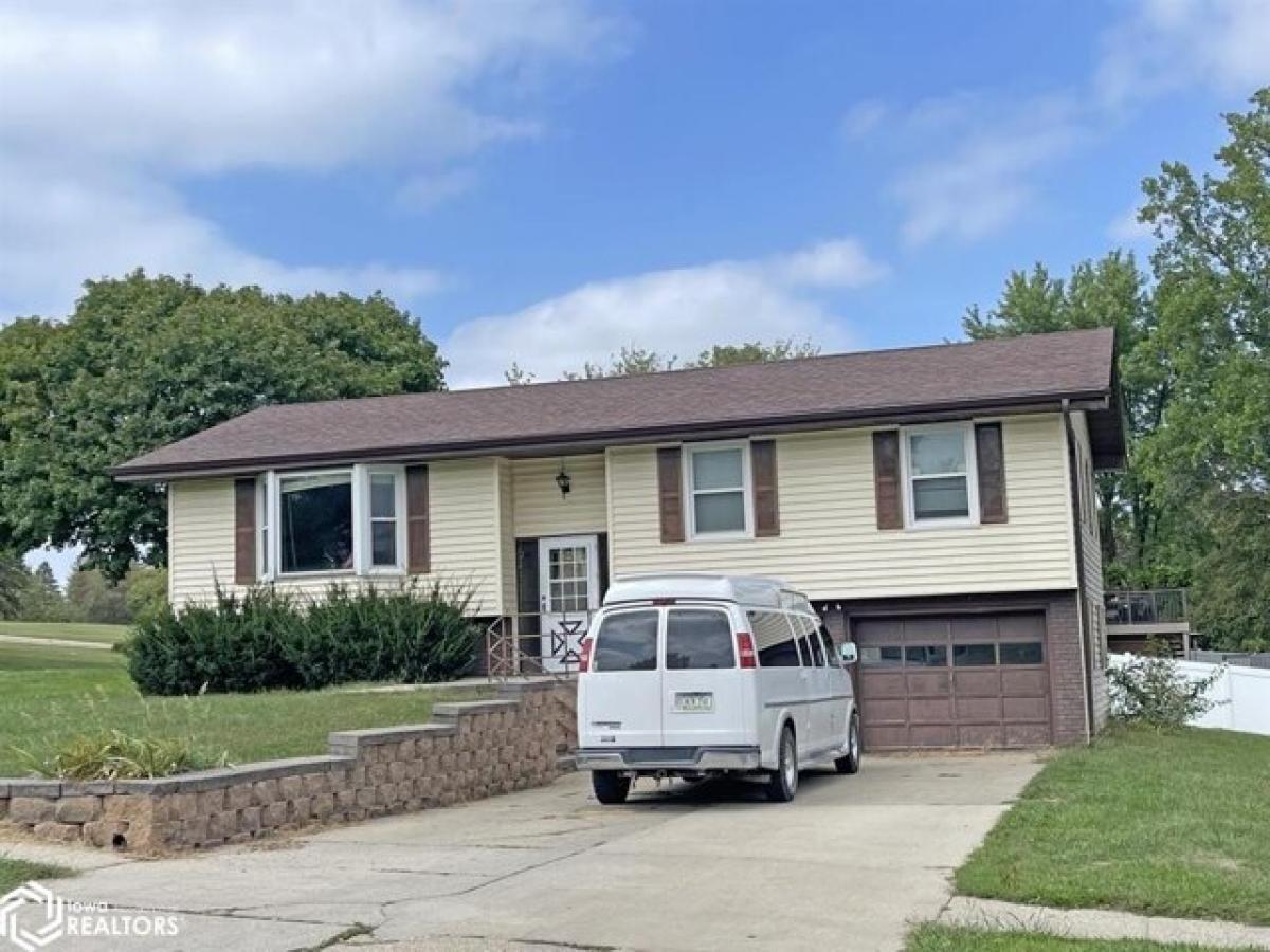 Picture of Home For Sale in Harlan, Iowa, United States