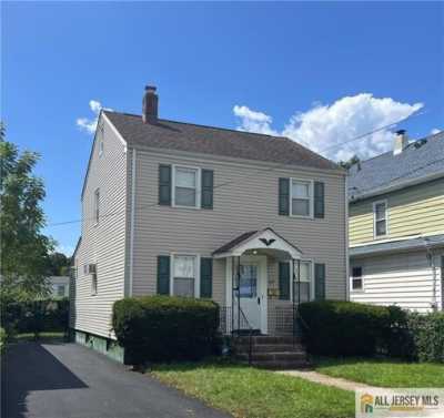 Home For Sale in New Brunswick, New Jersey