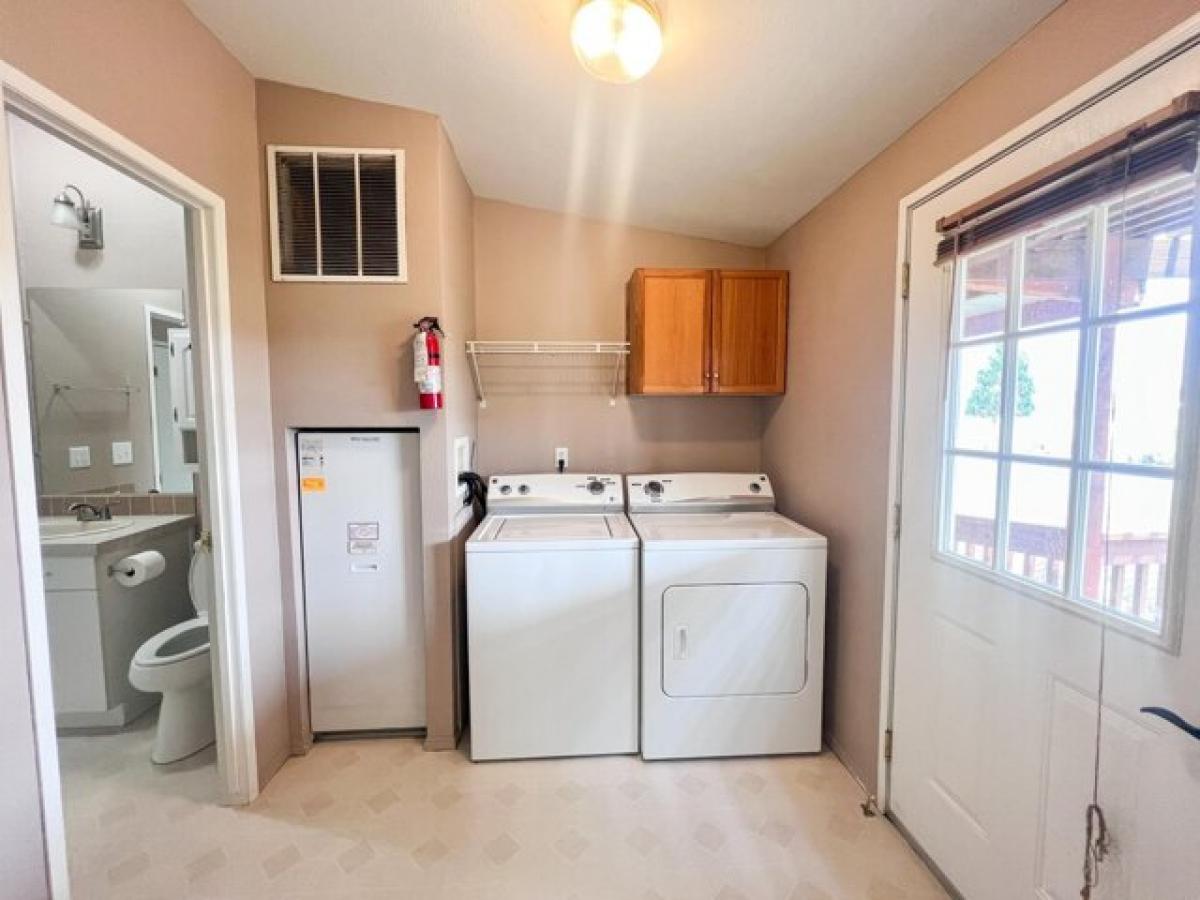 Picture of Home For Sale in Prineville, Oregon, United States