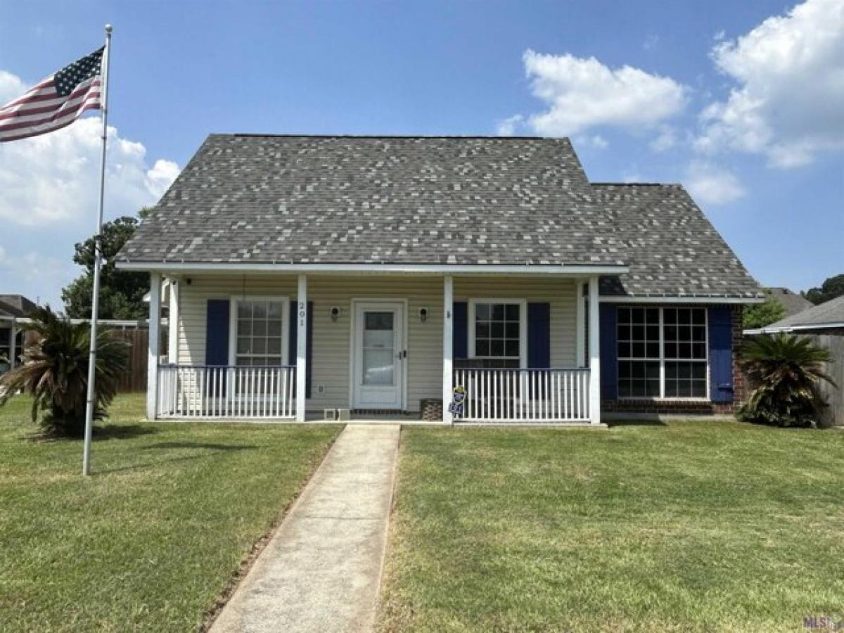 Picture of Home For Sale in Gonzales, Louisiana, United States