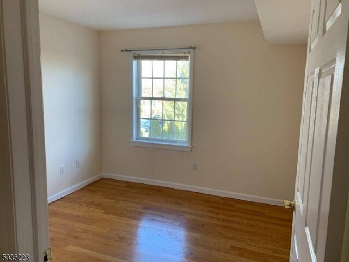 Picture of Apartment For Rent in Westfield, New Jersey, United States