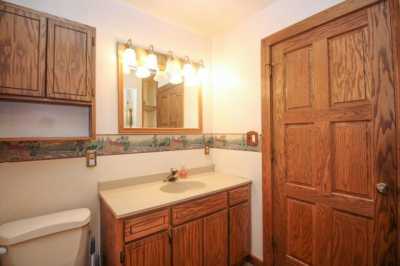 Home For Sale in Delafield, Wisconsin