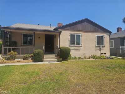 Home For Sale in Altadena, California