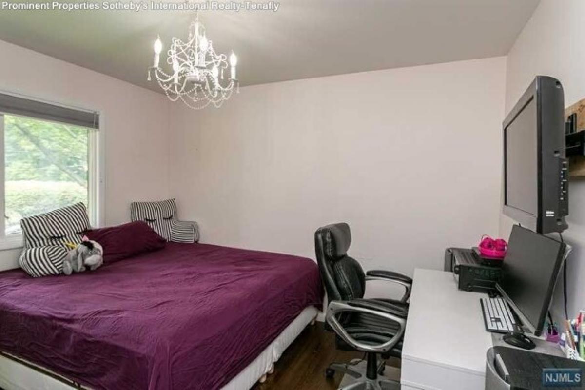 Picture of Home For Rent in Cresskill, New Jersey, United States