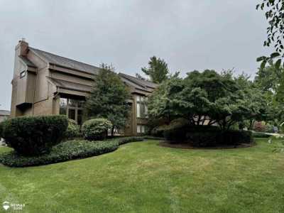 Home For Sale in West Bloomfield, Michigan