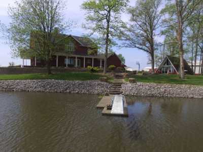 Home For Sale in West Salem, Illinois