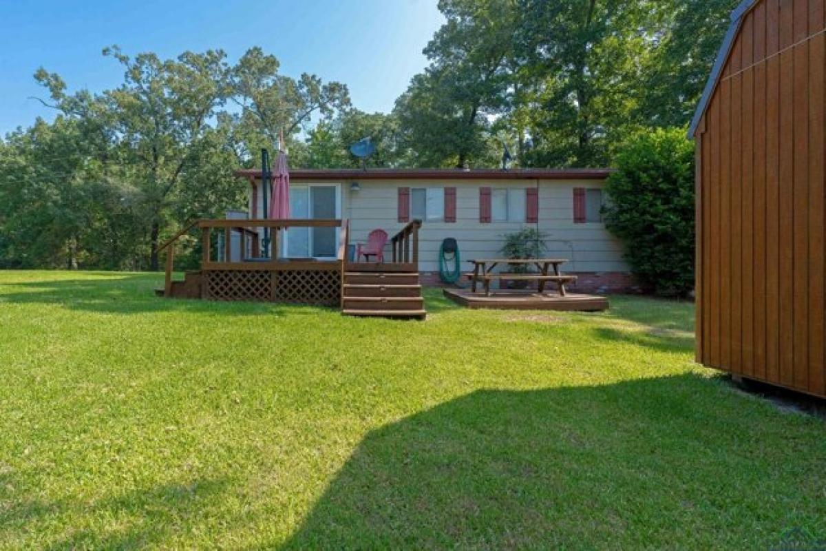 Picture of Home For Sale in Jefferson, Texas, United States