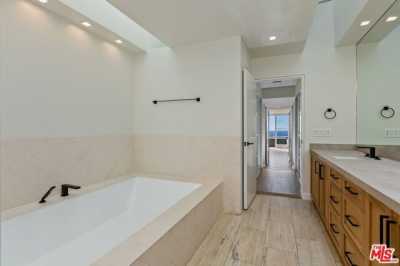 Home For Rent in Venice, California