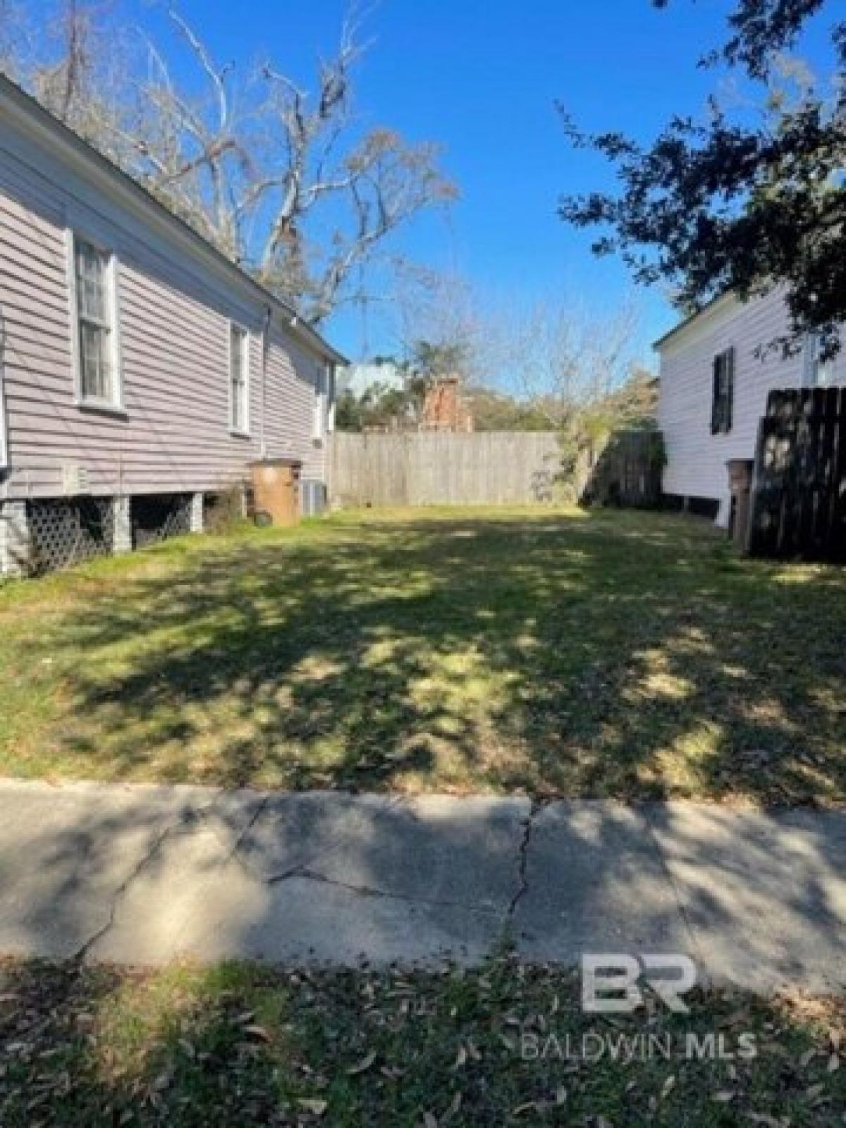 Picture of Residential Land For Sale in Mobile, Alabama, United States