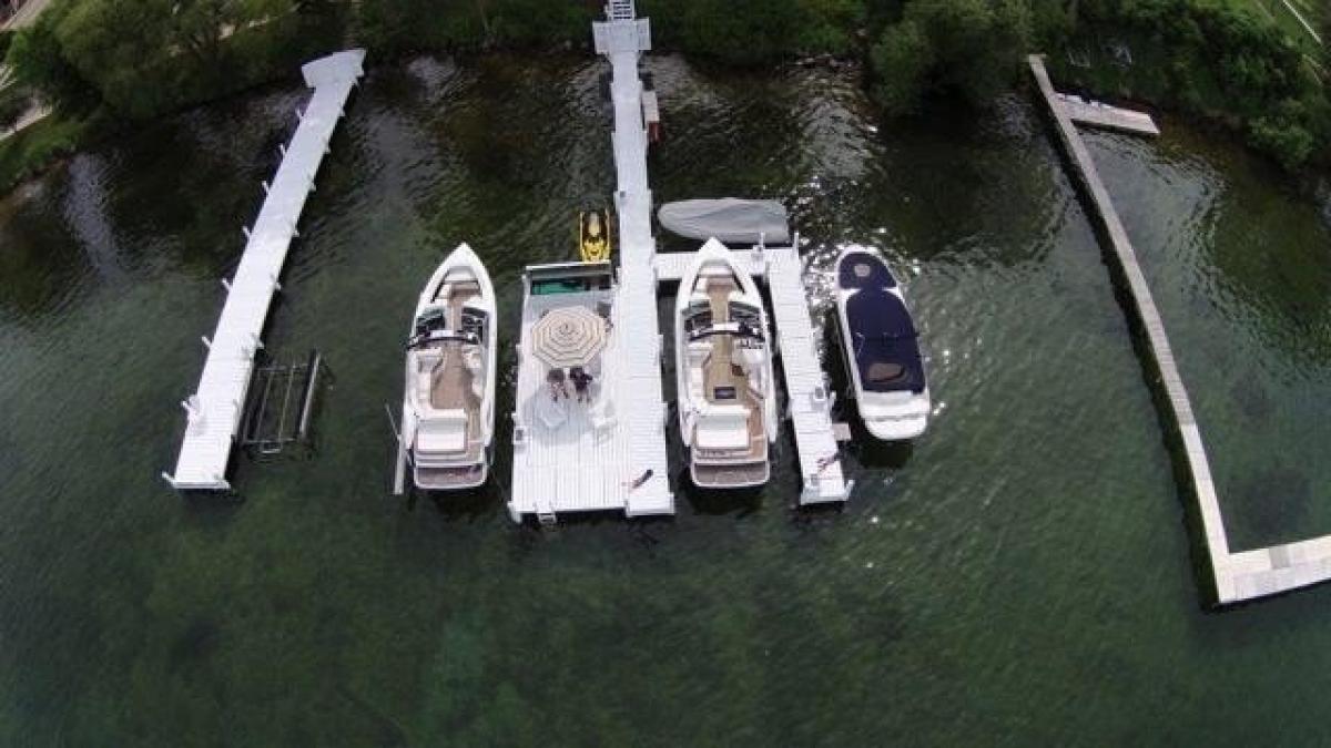 Picture of Home For Sale in Lake Geneva, Wisconsin, United States