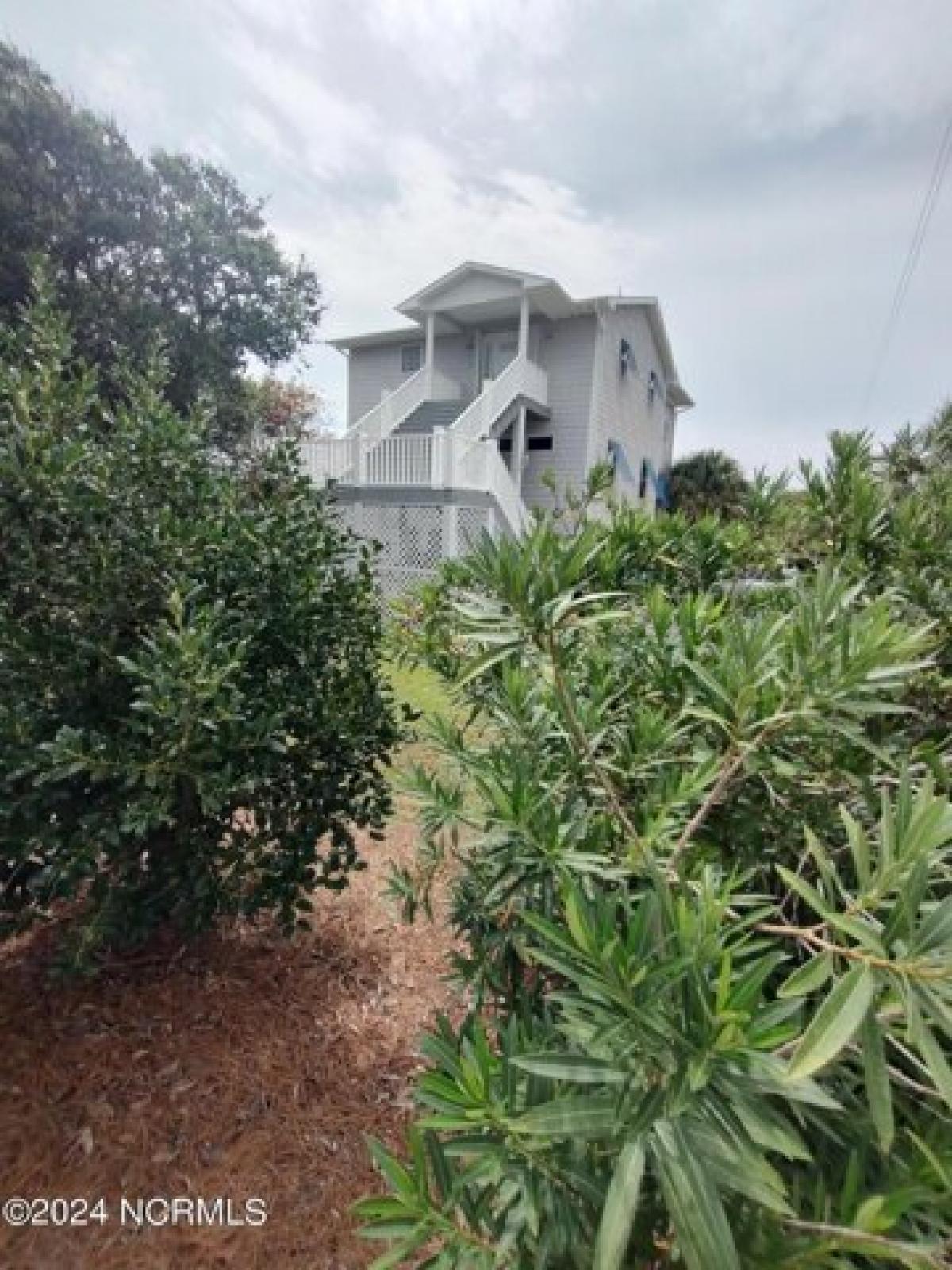 Picture of Home For Sale in Emerald Isle, North Carolina, United States