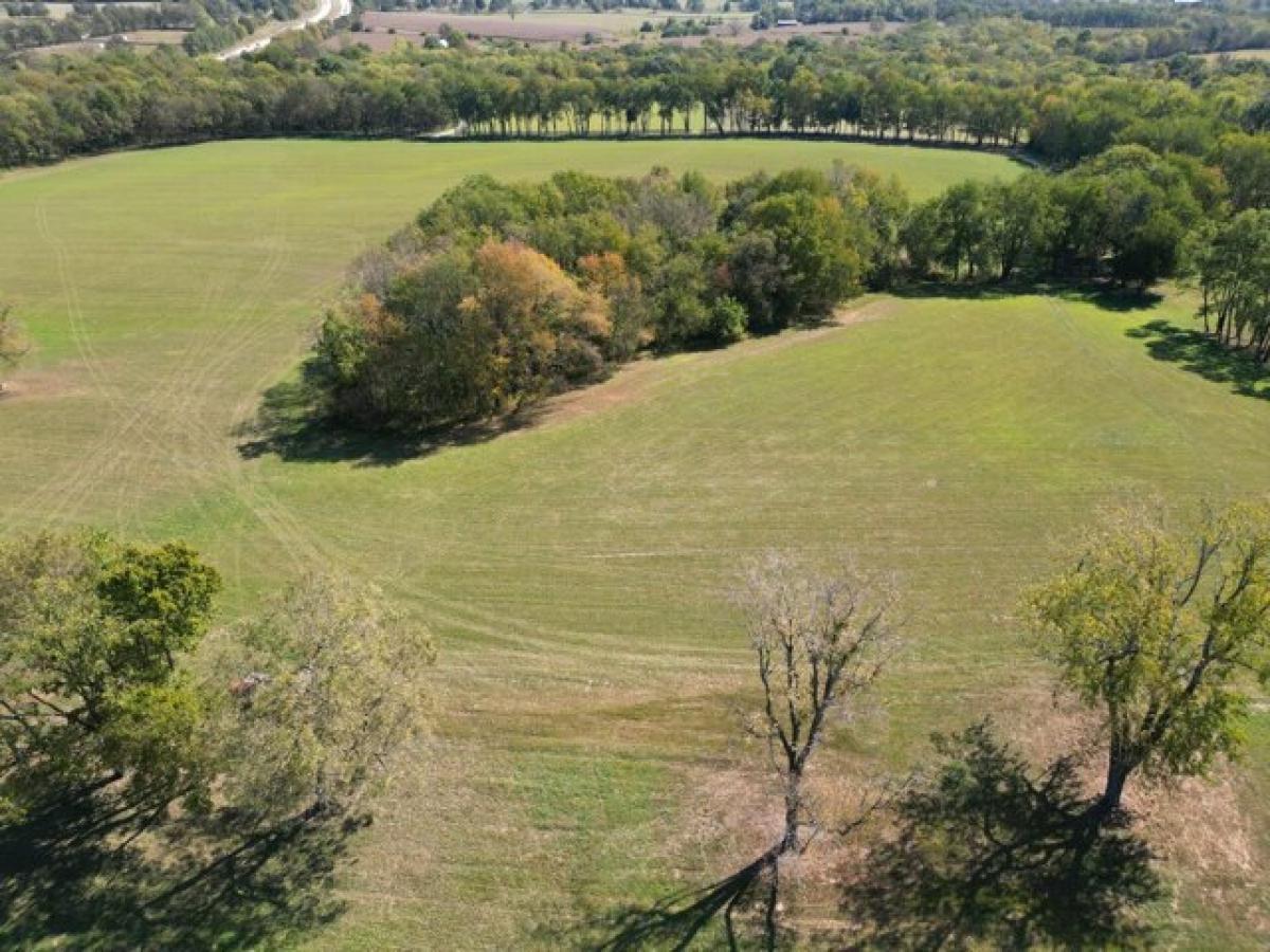 Picture of Residential Land For Sale in Midway, Kentucky, United States