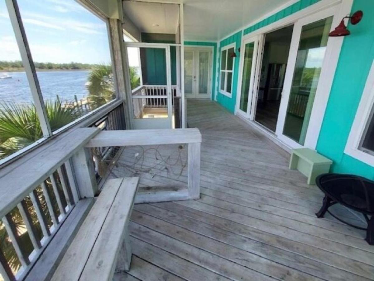 Picture of Home For Sale in Carrabelle, Florida, United States