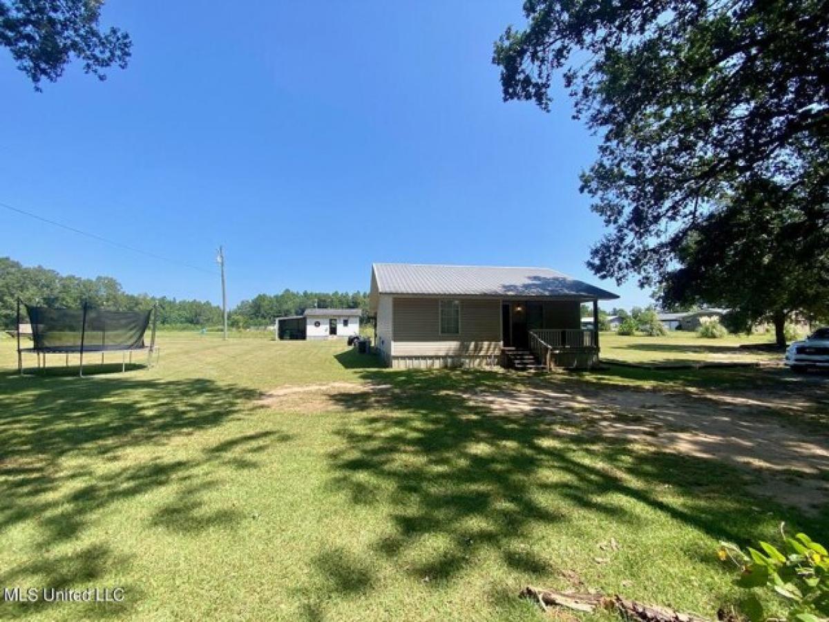 Picture of Home For Sale in Lucedale, Mississippi, United States