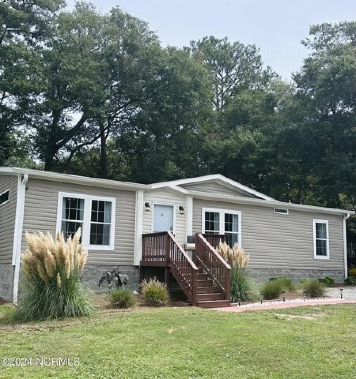 Picture of Home For Sale in Emerald Isle, North Carolina, United States