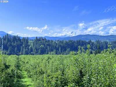 Residential Land For Sale in Hood River, Oregon