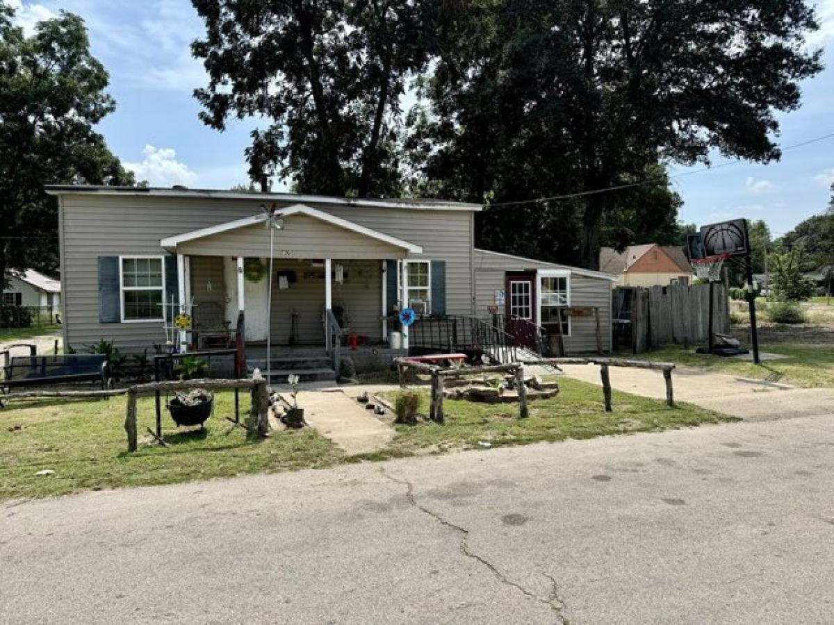 Picture of Home For Sale in Kennett, Missouri, United States