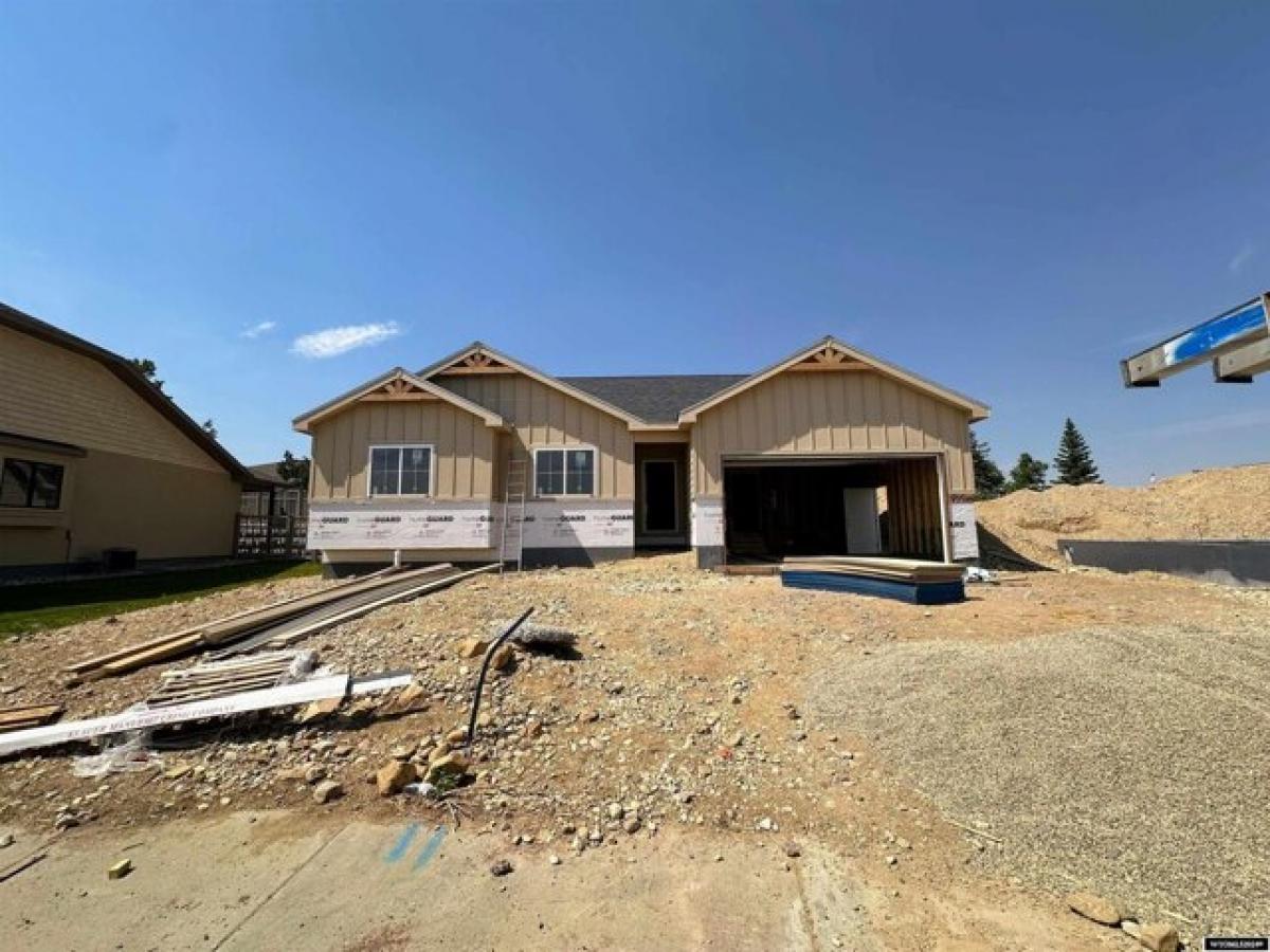 Picture of Home For Sale in Casper, Wyoming, United States