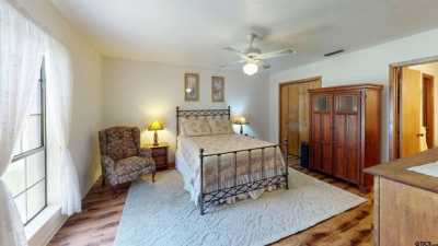 Home For Sale in Lindale, Texas