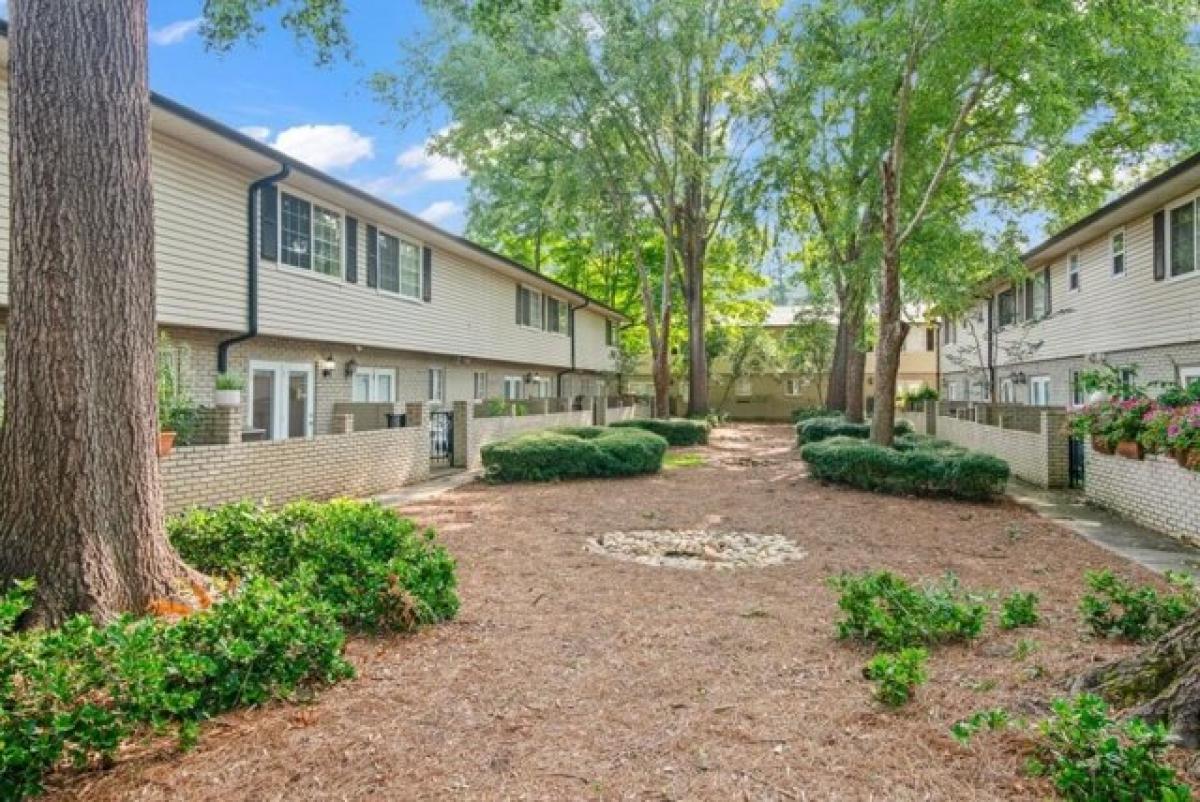 Picture of Home For Sale in Sandy Springs, Georgia, United States