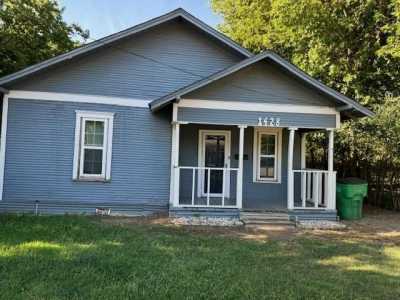 Home For Sale in Gainesville, Texas