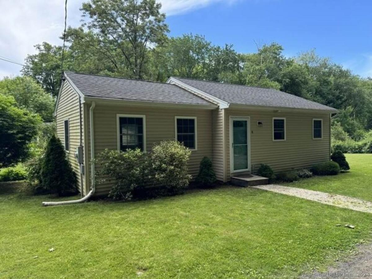 Picture of Home For Sale in Guilford, Connecticut, United States