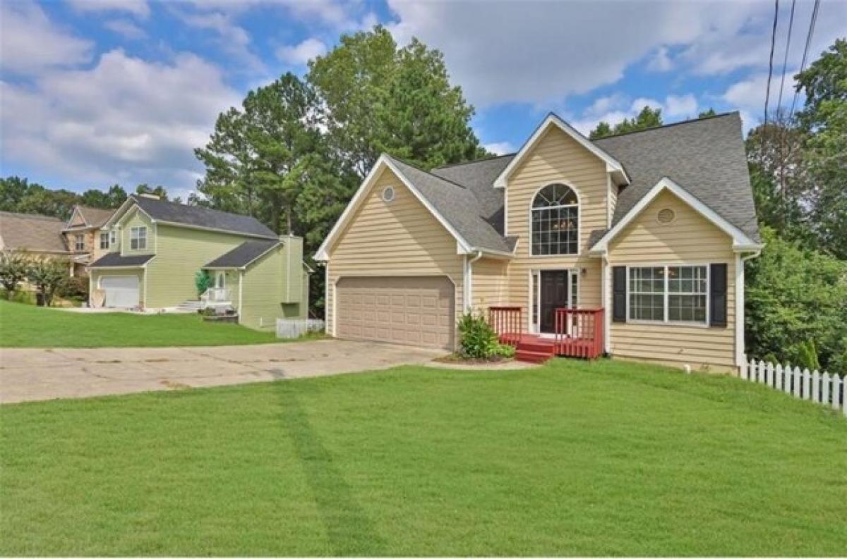 Picture of Home For Sale in Sugar Hill, Georgia, United States