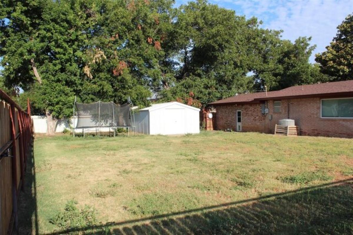 Picture of Home For Sale in Munday, Texas, United States